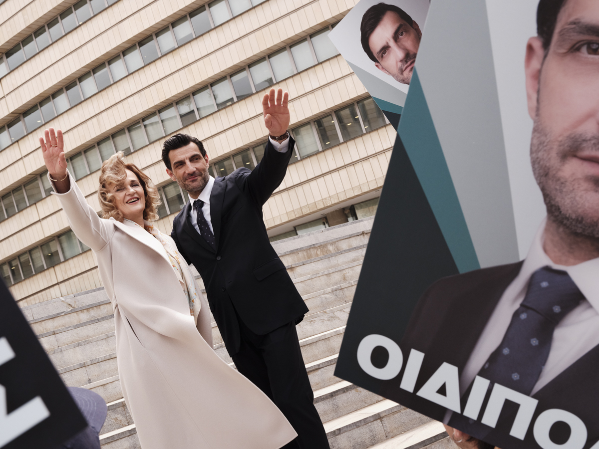 O «Οιδίποδας» του Ρόμπερτ Άικ επιστρέφει στη Στέγη – Με τον Νίκο Κουρή και την Μαρία Κεχαγιόγλου