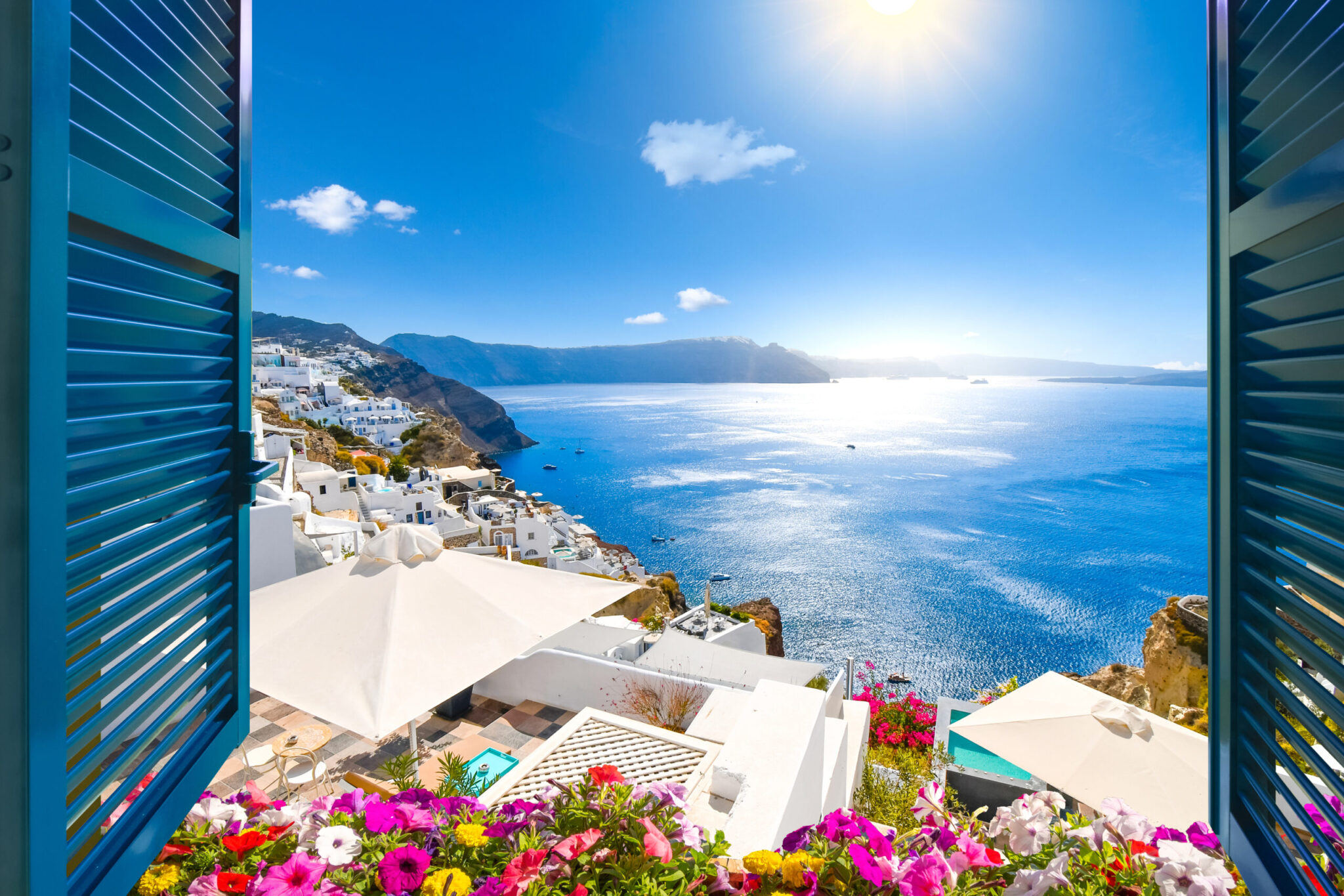 TUI: Ελλάδα και Ισπανία κερδίζουν το στοίχημα του φετινού καλοκαιριού στις κρατήσεις της τελευταίας στιγμής λόγω Ιράν