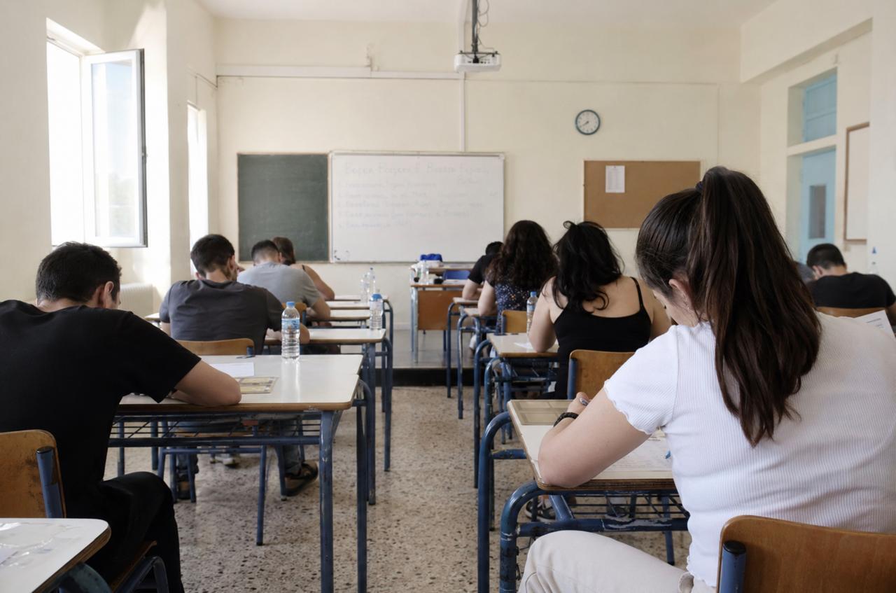 Πανελλαδικές: Η επιτυχία των παιδιών δεν χωράει σε μια κόλλα εξετάσεων – Η ζωή μπροστά τους έχει πολλές ευκαιρίες