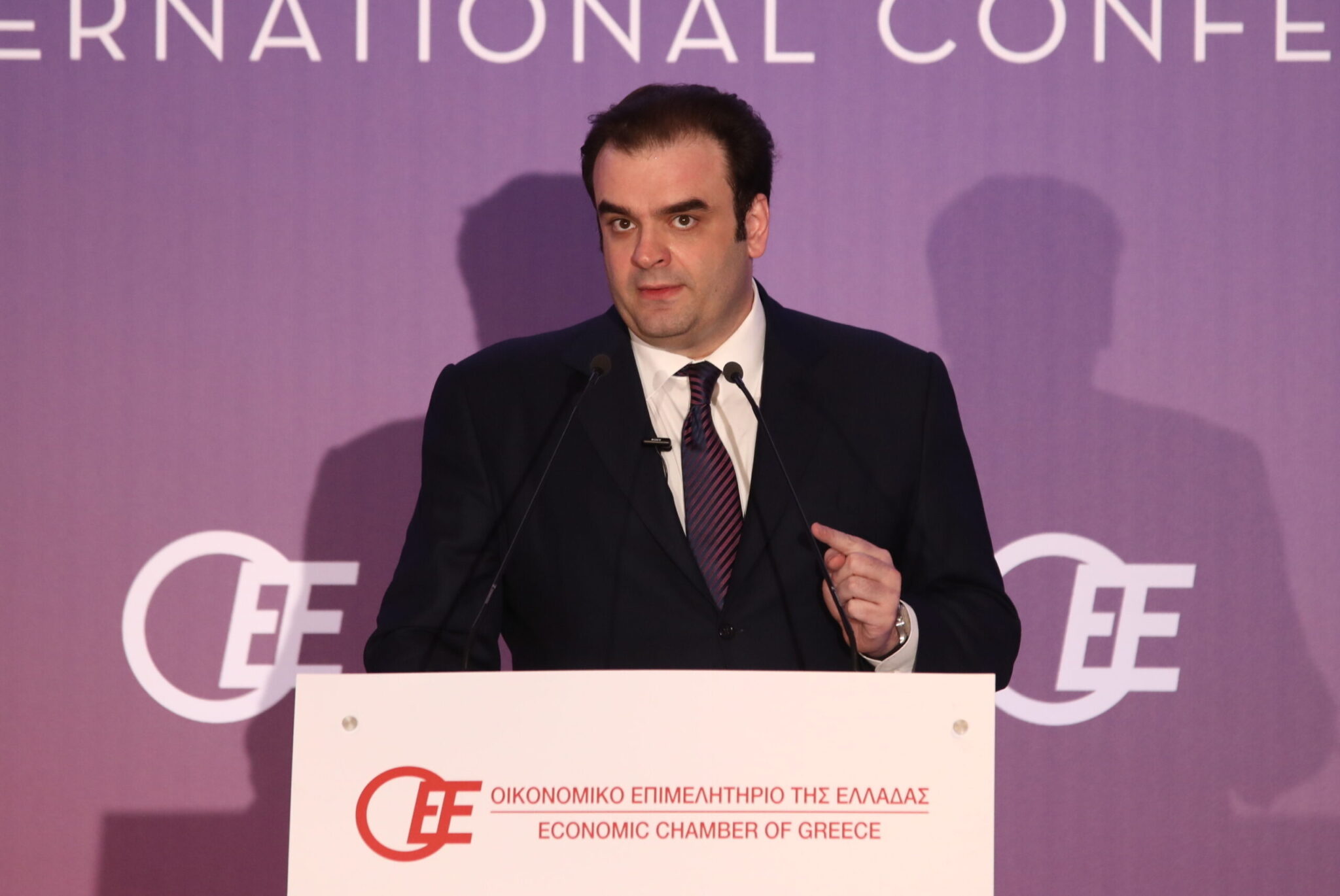 Πιερρακάκης: Ενίσχυση 300 ευρώ σε συναξιούχους και χήρες άνω των 60 ετών