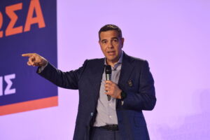 Εκδήλωση με θέμα "Η κυβερνώσα Αριστερά της Νέας Εποχής" που διοργάνωσε η Πρωτοβουλία Πολιτών Βόρειας Αθήνας, στο Θέατρο Ρεματιάς, Δευτέρα 11 Μαΐου 2026. Στην εκδήλωση συμμετείχαν οι Κωνσταντίνος Αλεξάκος, Αρχιτέκτονας-Πολιτικός αναλυτής, Σπύρος Δρίτσας, Χειρουργός, Φωτεινή Κουμαλάτσου, Ειδική Γραμματέας ΔΣ Ενωσης Αποφοίτων ΕΣΔΔΑ, Χάρης Μαυρουδής, Ηθοποιός- Δημοτικός Σύμβουλος Χαλανδρίου, Άννα Παπαδοπούλου, Δικηγόρος. Στην εκδήλωση παραβρέθηκε και ο πρώην Πρωθυπουργός και πρόεδρος του ΣΥΡΙΖΑ-ΠΣ Αλέξης Τσίπρας. (ΓΙΑΝΝΗΣ ΠΑΝΑΓΟΠΟΥΛΟΣ/EUROKINISSI)