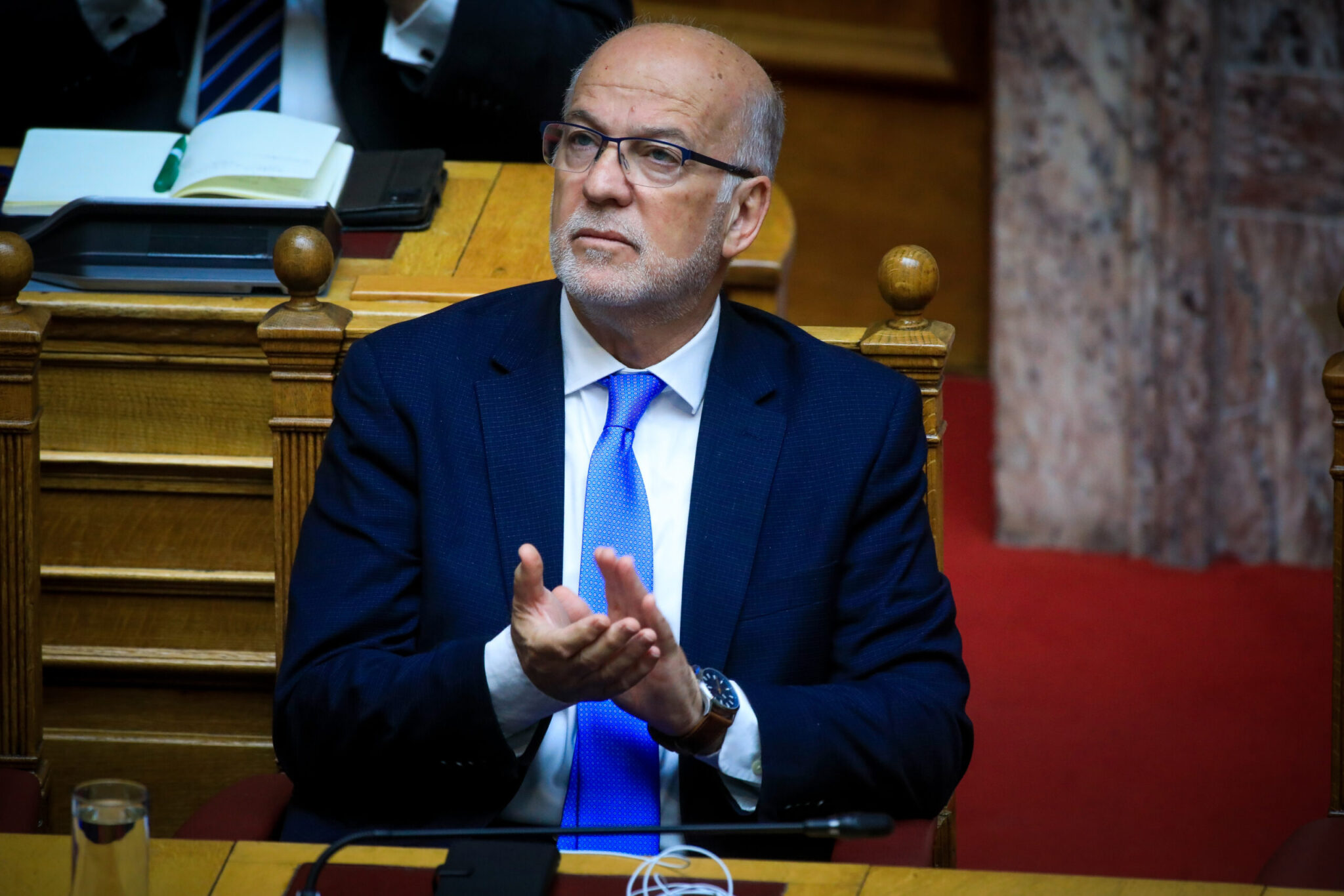 Πέρασε η τροπολογία Φλωρίδη για τις δίκες-εξπρές πολιτικών – Μόνο με τις ψήφους της ΝΔ