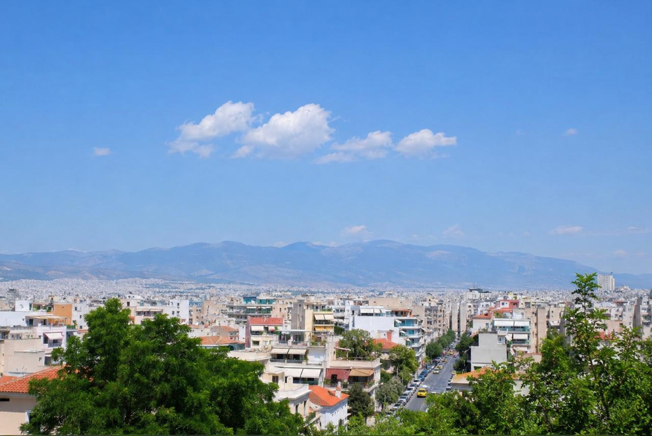 Καιρός: Ανοιξιάτικη αστάθεια με ζέστη και μπόρες – Τι λένε ΕΜΥ, meteo, Κολυδάς και Μαρουσάκης