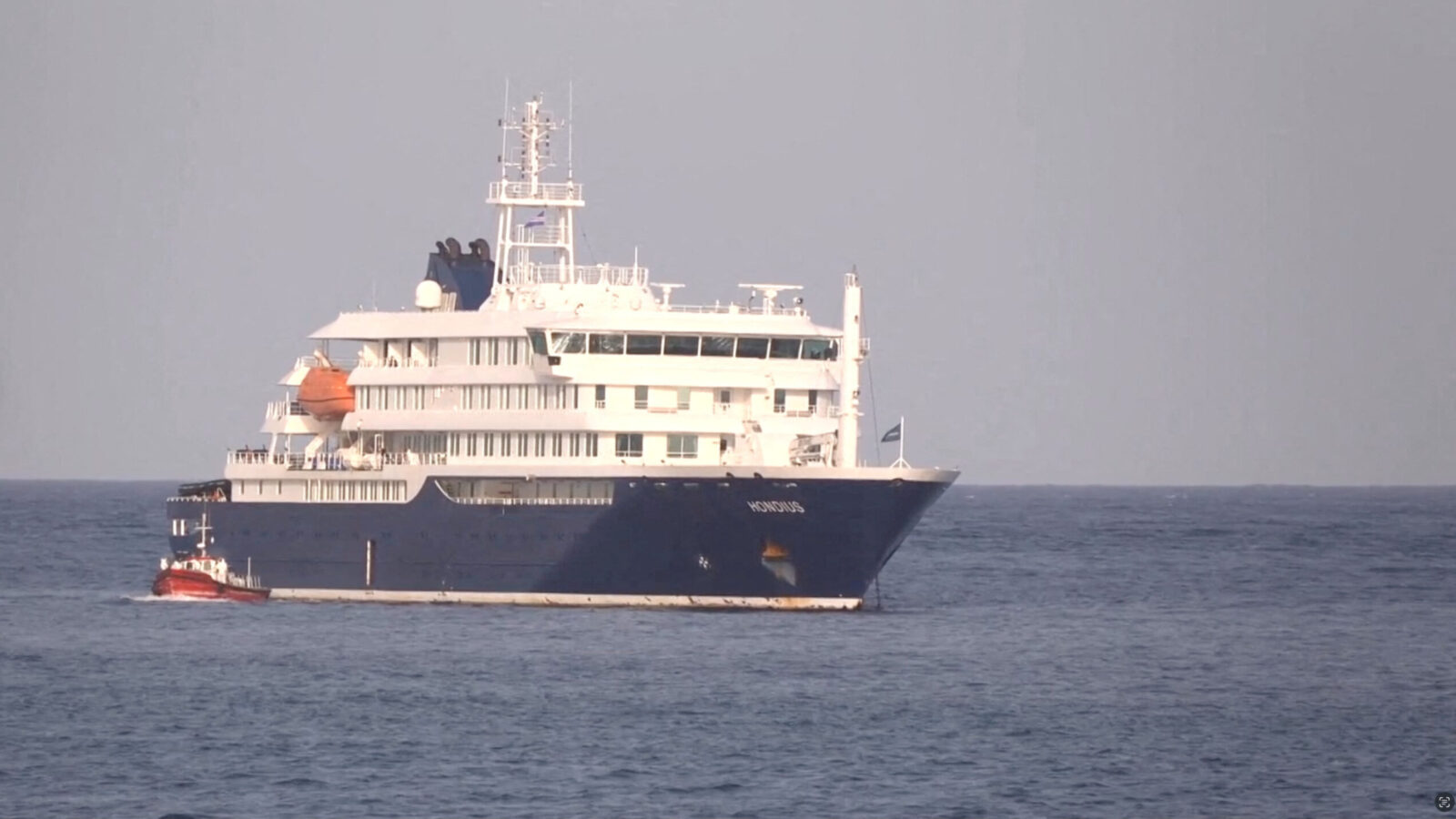 MV Hondius: Ξεκίνησε η εκκένωση του κρουαζιερόπλοιου μετά τα κρούσματα χανταϊού – 3 επιβάτες μεταφέρονται στην Ολλανδία (βίντεο)