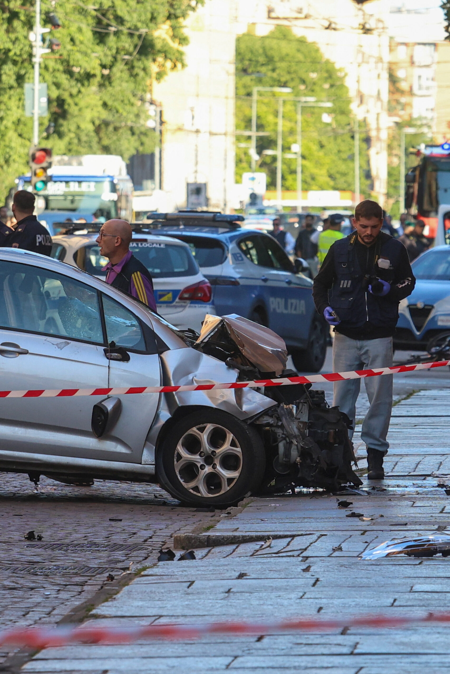 «Απέδειξα ότι η Ιταλία δεν έχει πεθάνει» – Συγκλονίζει ο άνδρας που σταμάτησε τον δράστη της παράσυρσης στη Μόντενα