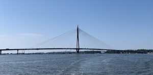 wikimedia commons Kruunuvuorensilta bridge