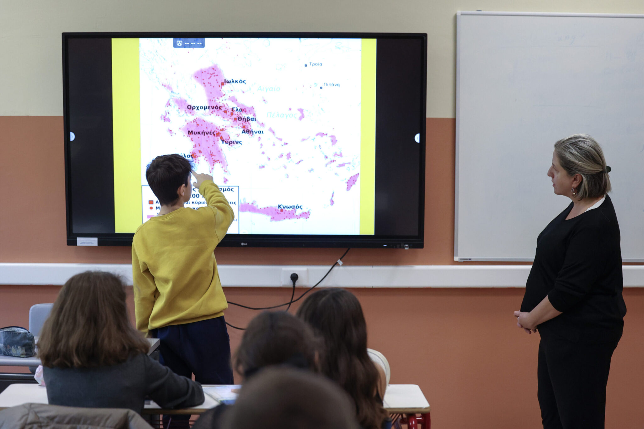 Τελευταίες ημέρες για την υποβολή αιτήσεων απόσπασης ενός έτους μόνιμων εκπαιδευτικών στα Δημόσια Ωνάσεια Σχολεία για το σχολικό έτος 2026-2027