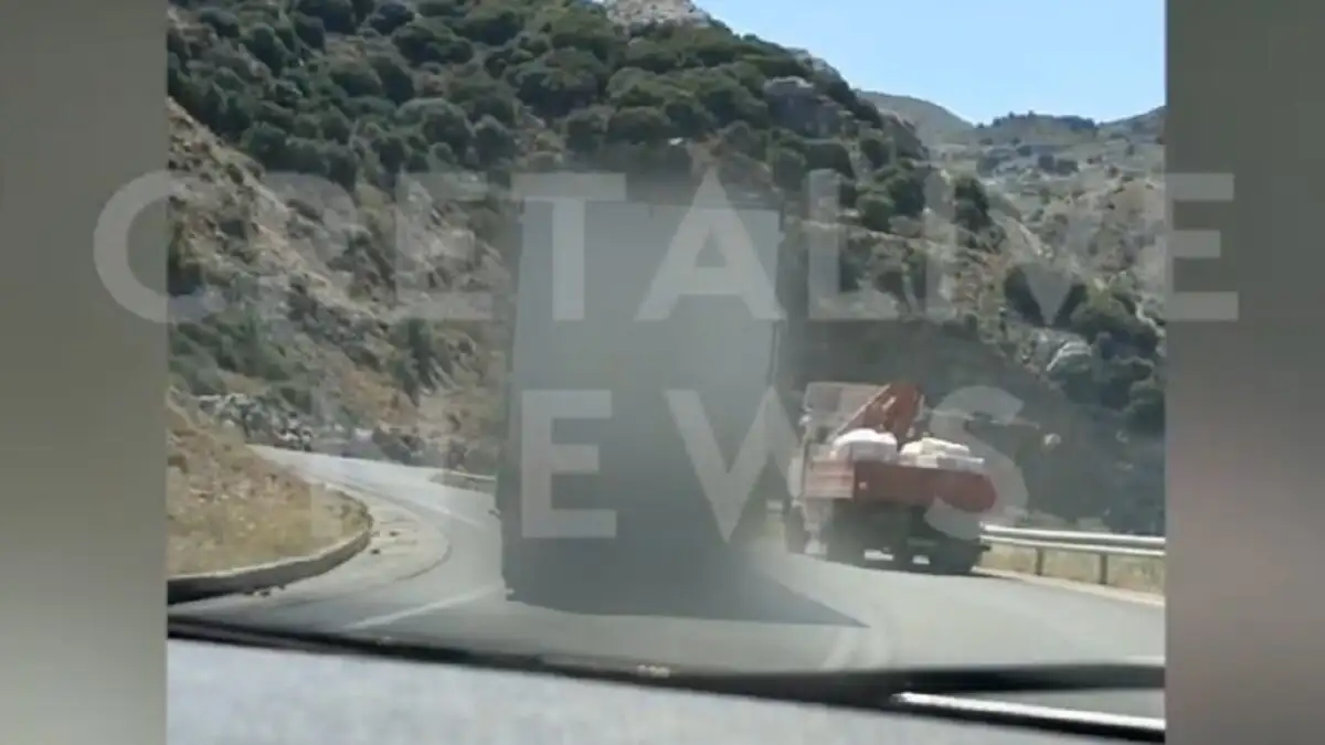 Ηράκλειο: Νταλίκα κάνει παράνομη προσπέραση πάνω σε στροφή (βίντεο)