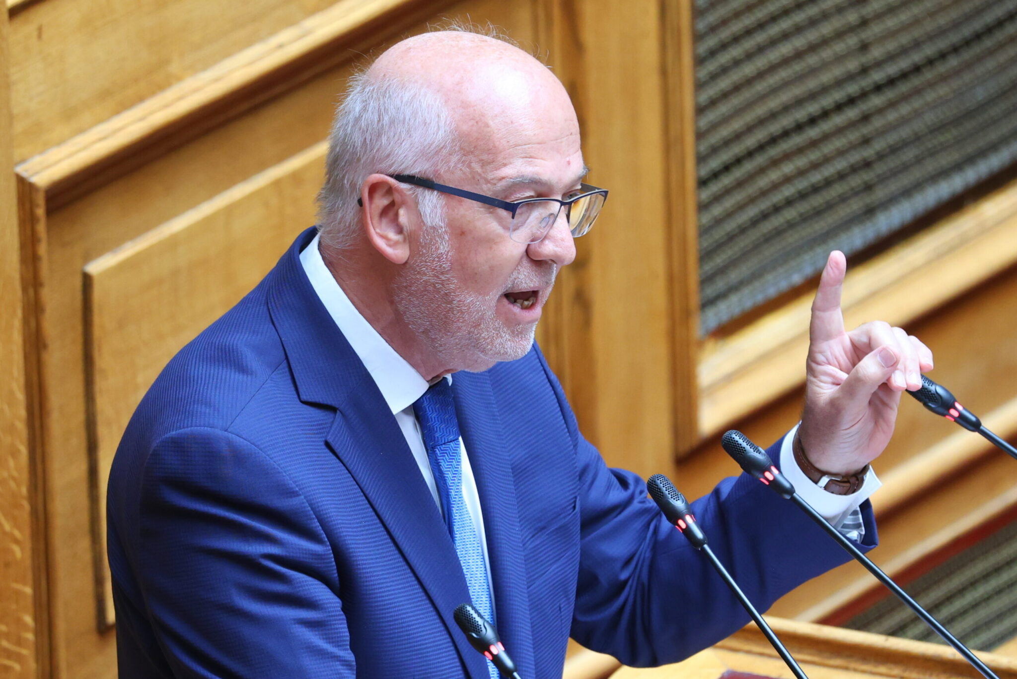 Βουλή: Τροπολογία Φλωρίδη για τα ισόβια – Στα 30 έτη από τα 25 αυξάνεται η πραγματική έκτιση ποινής