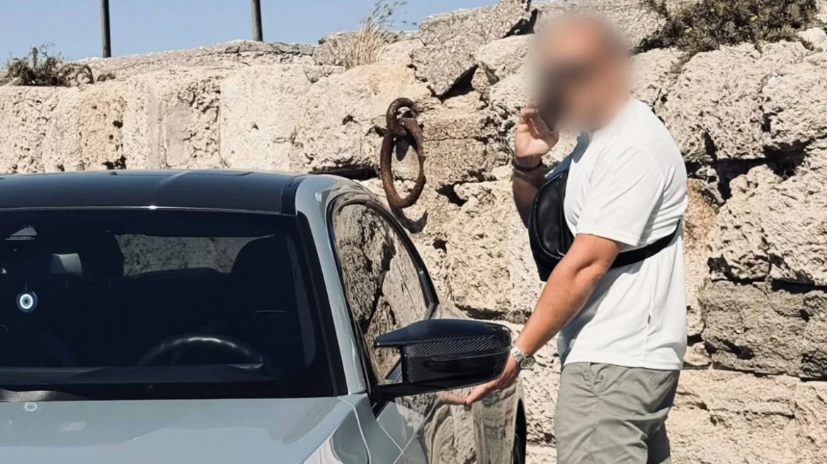 Θανατηφόρο τροχαίο στη Ρόδο: Ο οδηγός ήθελε να ξηλώσει τον εγκέφαλο της BMW μετά το δυστύχημα που στοίχισε τη ζωή σε μάνα και κόρη