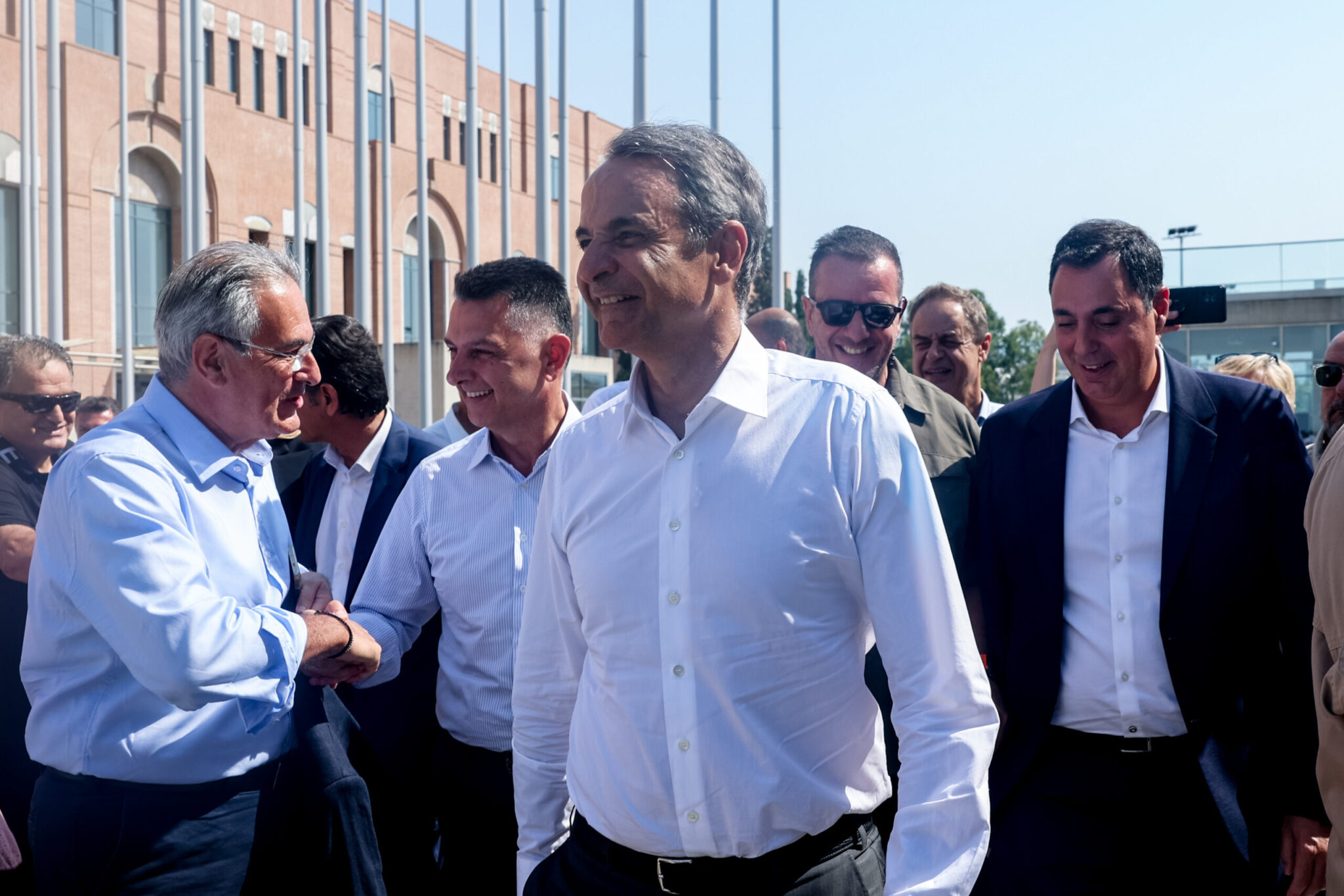 ΝΔ: Συνεχίζεται η «απόβαση» κυβερνητικών και κομματικών στελεχών στη Βόρεια Ελλάδα για την επαναπροσέγγιση «γαλάζιων» ψηφοφόρων