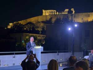 Ο ιδρυτής και Διευθύνων Σύμβουλος της Star Bulk, Πέτρος Παππάς, σε στιγμιότυπo από την εκδήλωση που έγινε στο Μουσείο της Ακρόπολης παρουσία του Υπουργού Ναυτιλίας Βασίλη Κικίλια, με αφορμή την είσοδο της εταιρείας στο Χρηματιστήριο Αθηνών. Τρίτη 8 Σεπτεμβρίου 2026