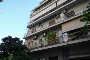 Εντοπισμός σορού ενός νεκρού και κατεψυγμένου βρέφους σε βαλίτσα σε διαμέρισμα στη περιοχή της Κυψέλης στην Αθήνα. Δευτέρα 31 Αυγούστου 2026 (ΓΙΑΝΝΗΣ ΠΑΝΑΓΟΠΟΥΛΟΣ / EUROKINISSI)