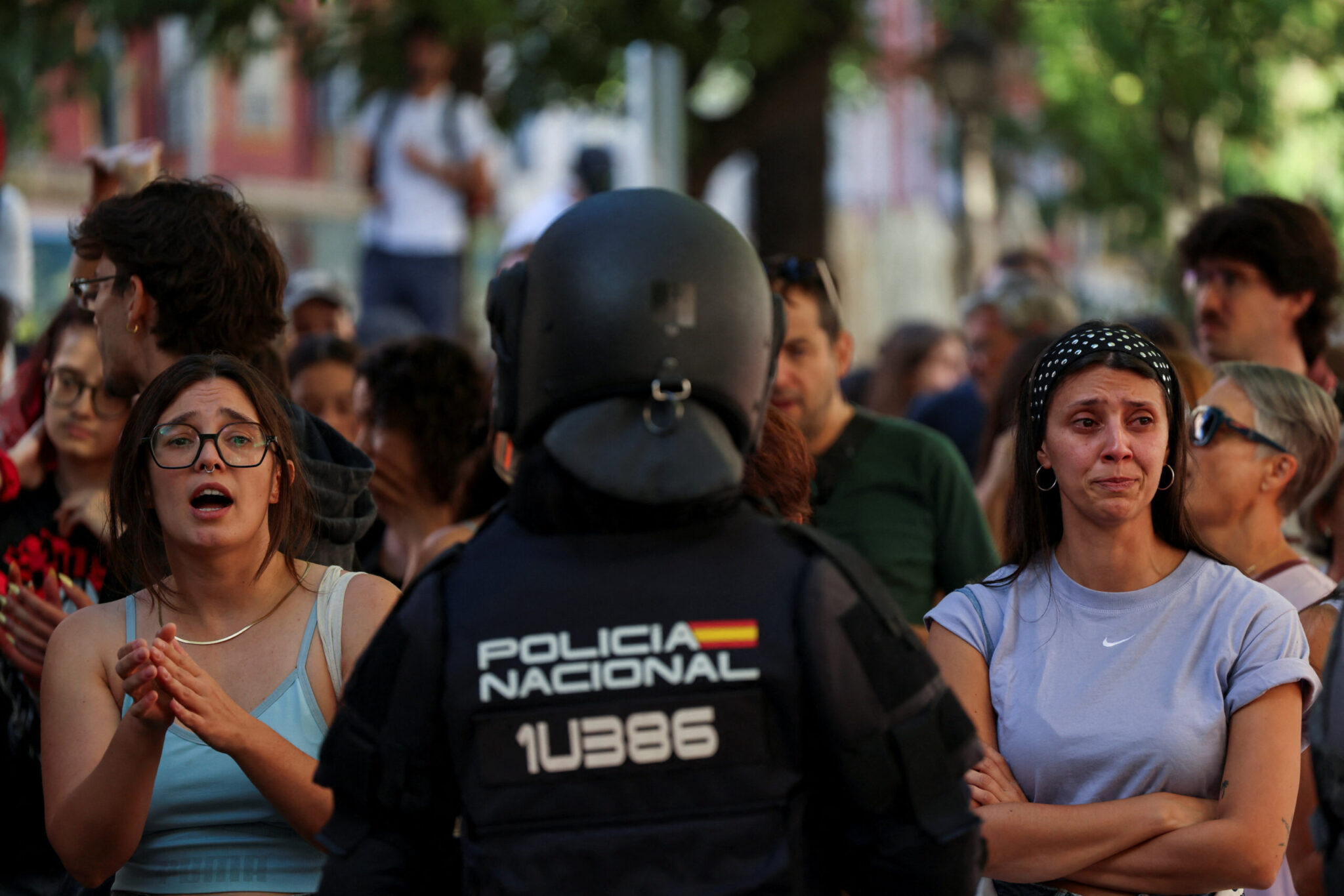«Είμαστε όλοι Μαρικάρμεν»: Χιλιάδες στους δρόμους της Ισπανίας για την 87χρονη ΑμεΑ που μέσα σε μισή ώρα εκδιώχθηκε από το σπίτι της μετά από 71 χρόνια