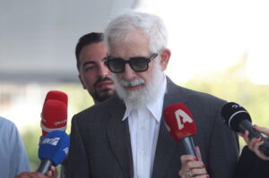 Ο Πέτρος Φιλιππίδης