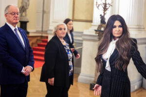 ΕΠΙΔΟΣΗ ΔΙΑΠΙΣΤΕΥΤΗΡΙΩΝ ΤΩΝ ΠΡΕΣΒΕΩΝ ΚΑΝΑΔΑ, ΝΟΡΒΗΓΙΑΣ ΚΑΙ ΗΠΑ ΣΤΟΝ ΠτΔ ΚΩΣΤΑ ΤΑΣΟΥΛΑ/Eurokinissi