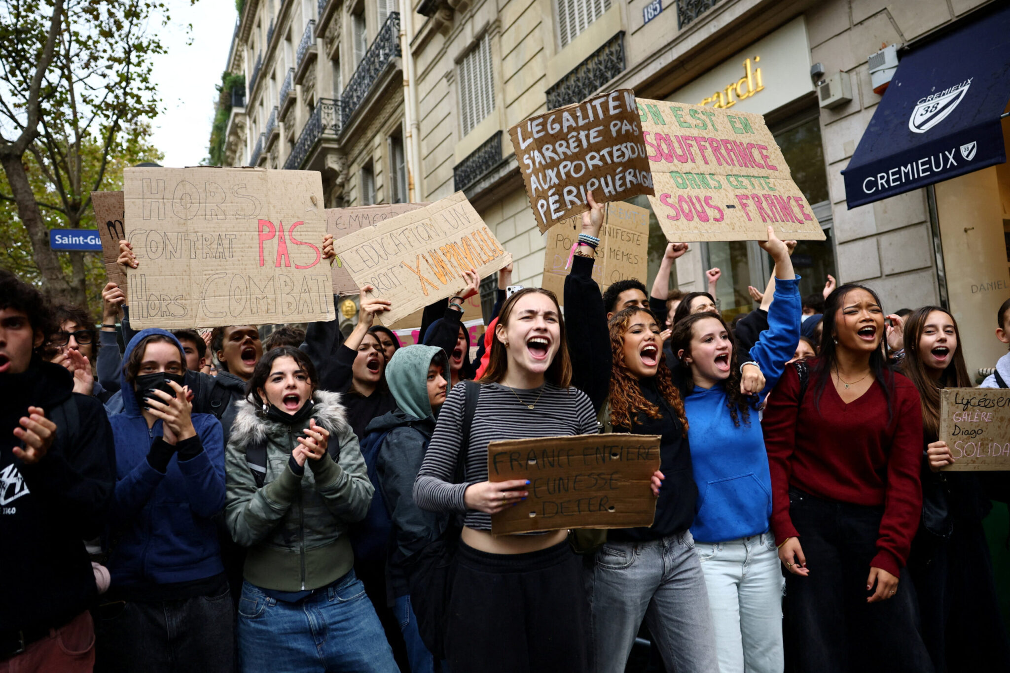 Γαλλία: Νέα συγκέντρωση μαθητών και φοιτητών σήμερα στη Βαστίλη – Πάνω από 1.100 τραυματίες στις κινητοποιήσεις
