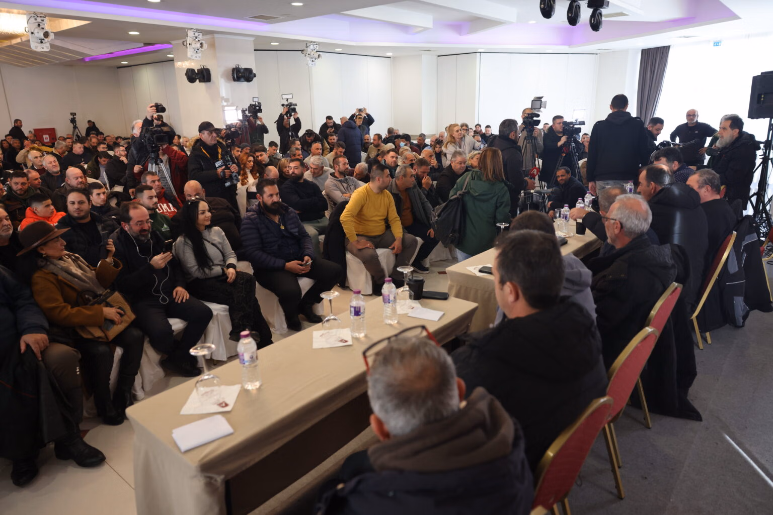 Κλιμάκωση κινητοποιήσεων αποφάσισε η πανελλαδική Επιτροπή μπλόκων των αγροτών