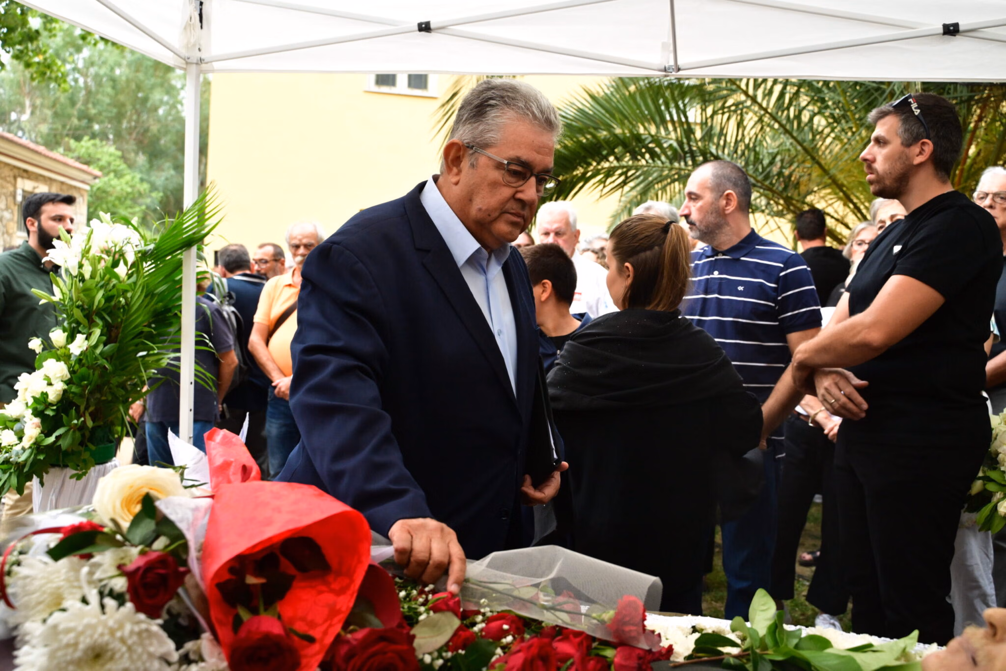 Σπύρος Χαλβατζής: Το τελευταίο αντίο στο ιστορικό στέλεχος του ΚΚΕ (εικόνες) 19 7087362